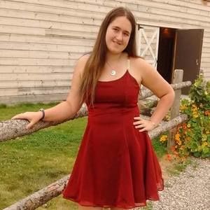 Meet your Posher, Alyssa